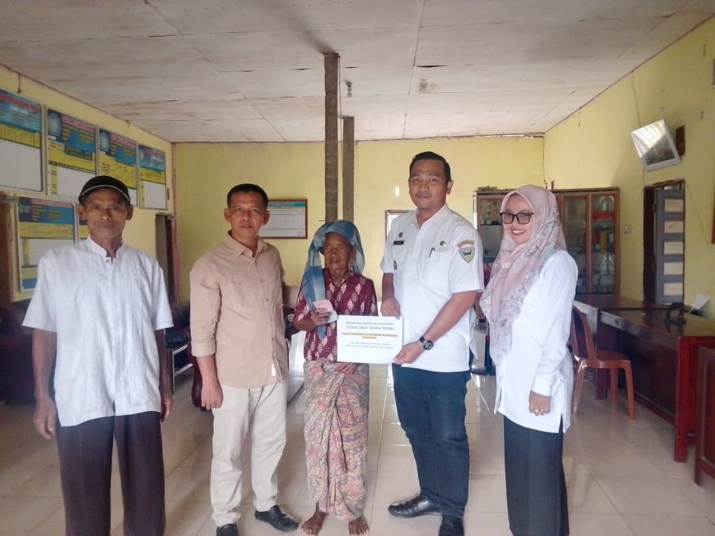 Rabu 10 Desember  2025 Penyaluran Bantuan Langsung Tunai Dana Desa (BLT -DD) Nagari Simpang Gunung T