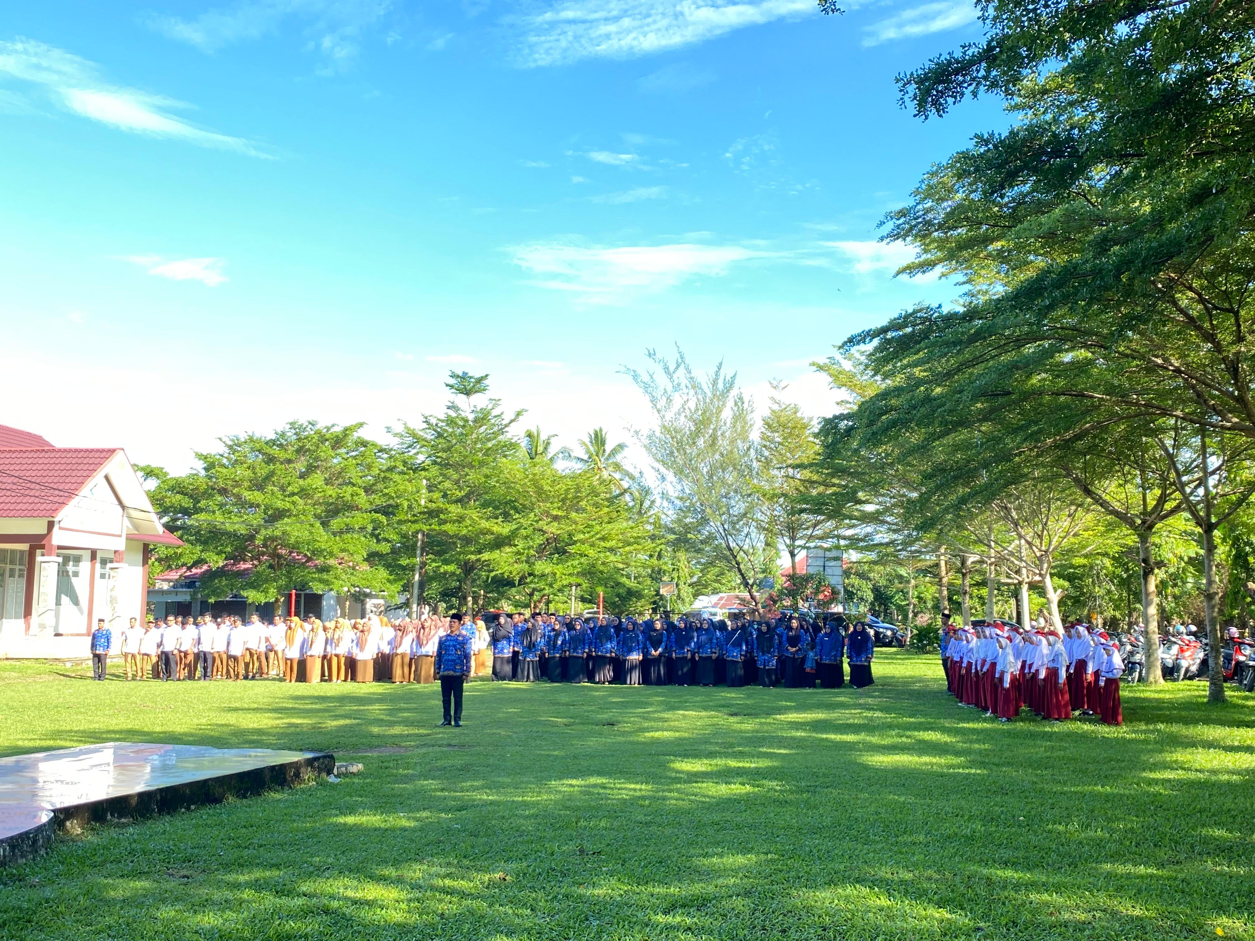 Senin 04 Mei 2026 Upacara Peringatan hari Pendididikan Nasional Kecamatan Ranah Ampek Hulu Tapan